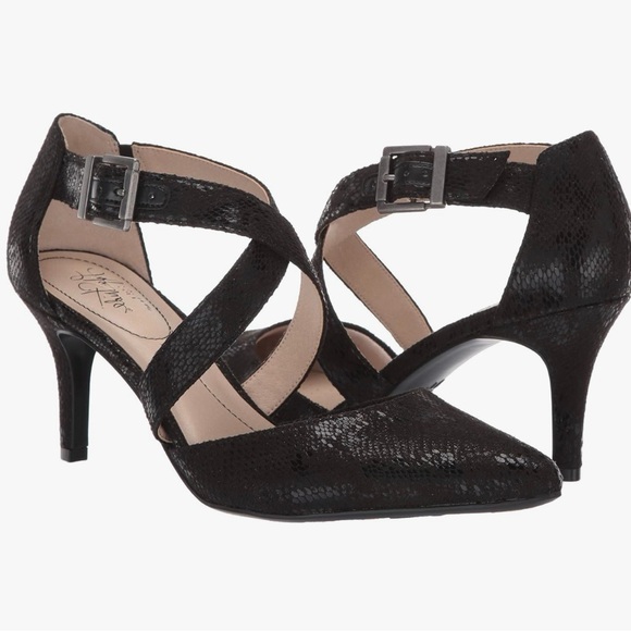 Life Stride Shoes - NWOT LifeStride Pumps. Wide Width with Comfortable Soft System Construction. 9W.